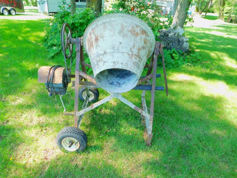 Cement Mixer - Works