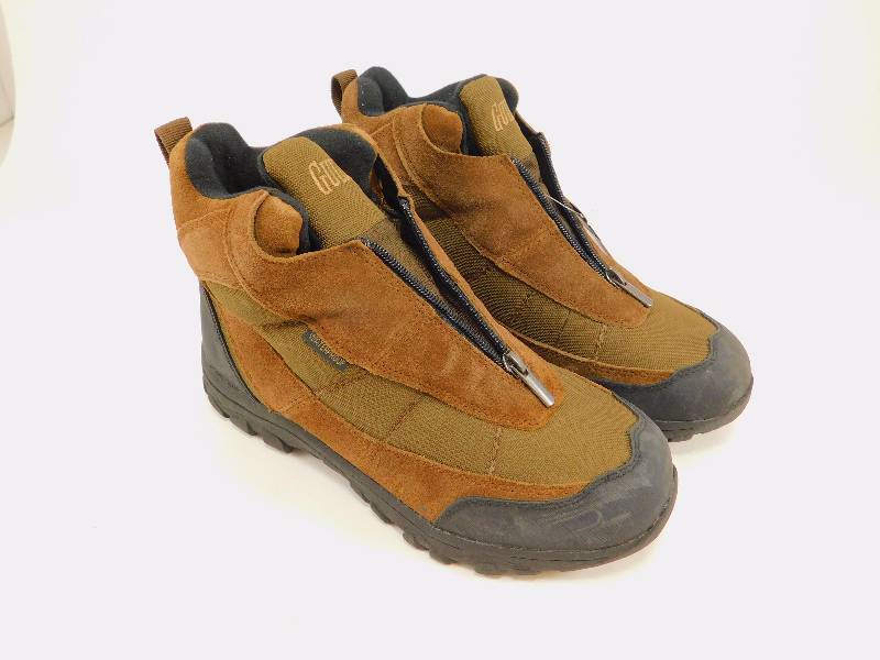 lot 7 image: Guide Gear Mens Silvercliff II Insulated Waterproof Boots Size 9 12 M