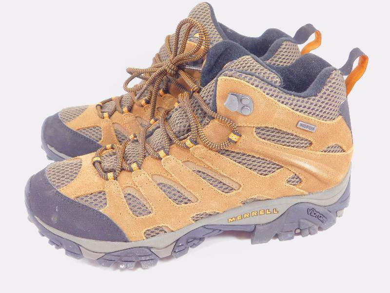 lot 23 image: Merrell Mens Waterproof Moab Mid Hiking Shoes, Earth Size 10