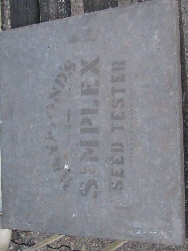 lot 15 image: HaymondsSimplex Seed Tester
