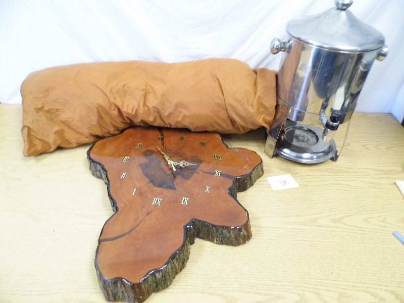 Clock - Drink Dispenser - Tent