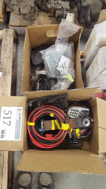lot 517 image: Motorola Police Radio Equipment w Speakers, Wiring