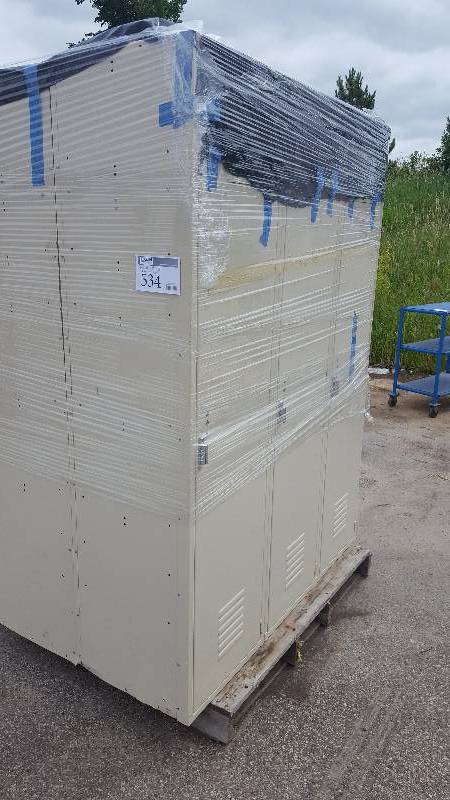 lot 534 image: Employee Metal Lockers