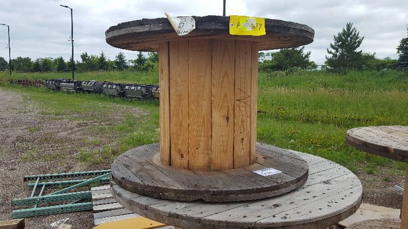 lot 598 image: Wood Spool