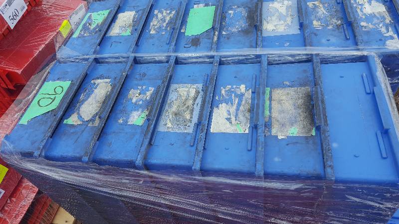 lot 583 image: Lot of (8) Plastic Storage Bins