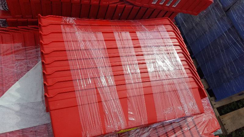 lot 560 image: Lot of (10) Plastic Storage Bins
