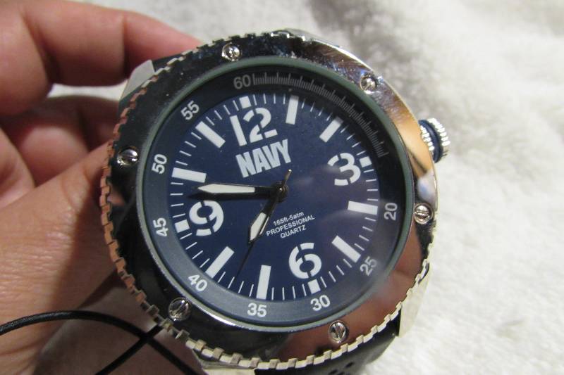 MENS US NAVY QUARTZ WATCH, MSRP $49.99
