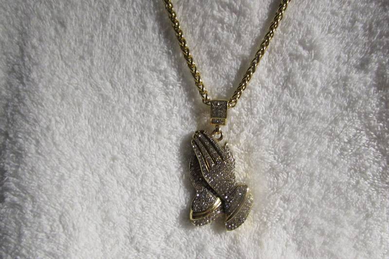 STS GOLD TONE PRAYER PENDANT & 30 CHAIN, MSRP $79.99