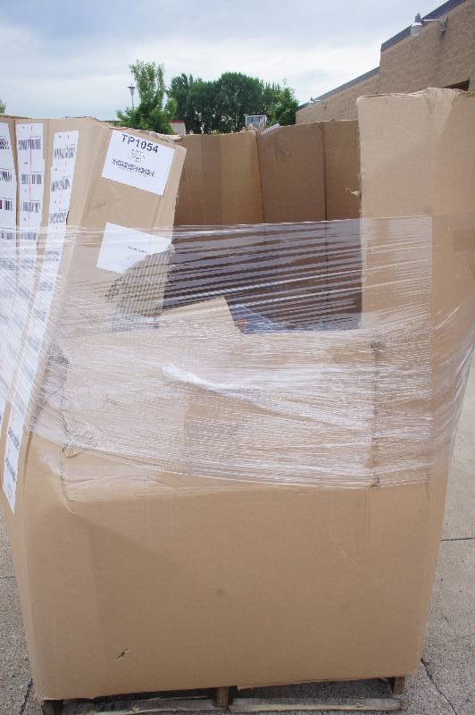 1 MASSIVE PALLET LOT OF AMAZON GENERAL MERCHANDISE YOU GET EVERYTHING TONS OF NEW ITEMS GREAT FOR RE-SELLERS