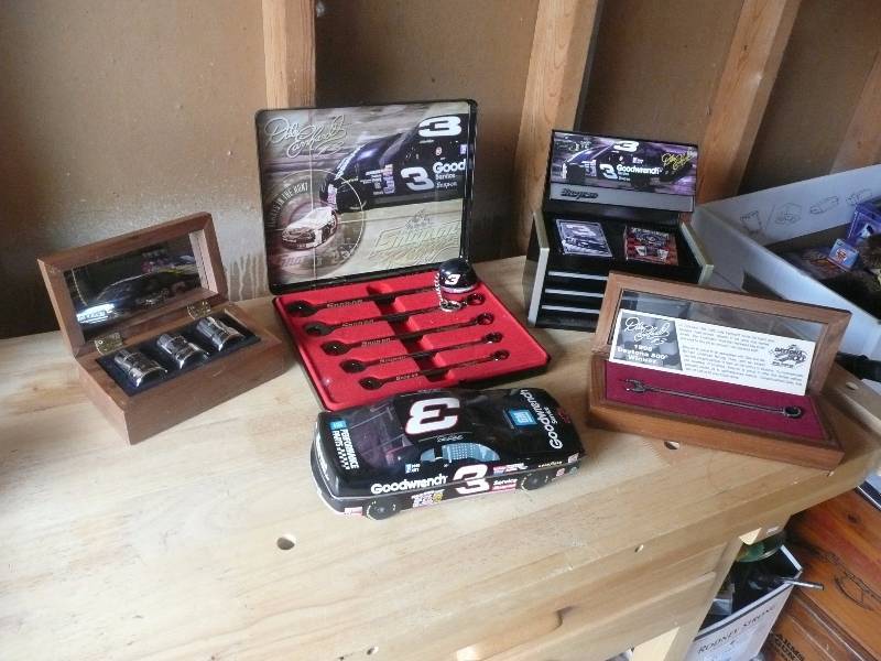 lot 31 image: Dale Earnhardt Sr - Snap On Tools Collection wCOA - Very Nice Collection See Pictures