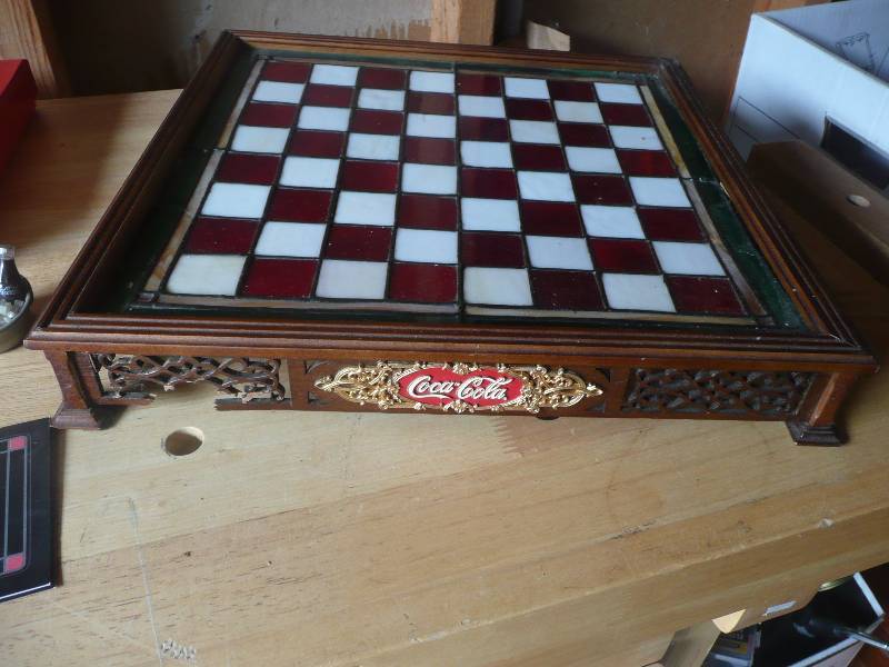 lot 33 image: Vintage Coca Cola Stained Glass Chess Set - See Pictures