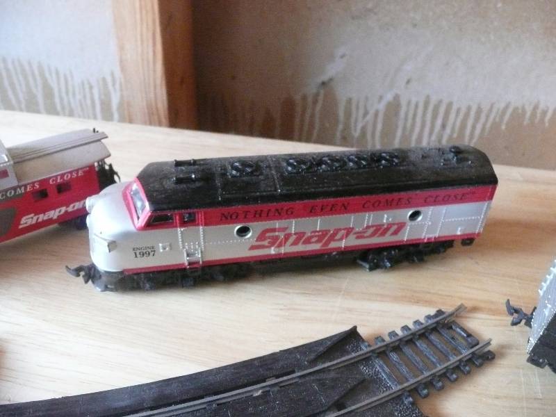 lot 46 image: Snap On Tools Train Set - See Pictures