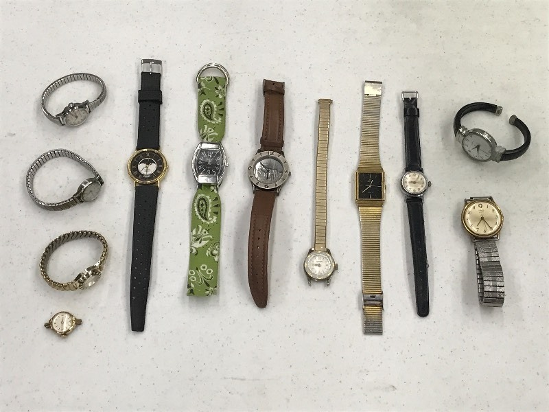 Collection of 12 watches - Some loo...
