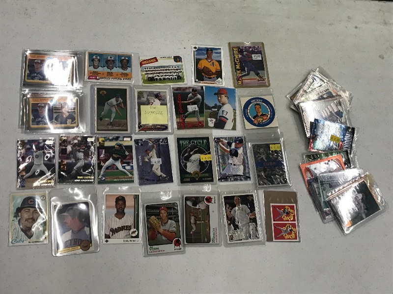 Mixed Collection of Baseball Cards ...