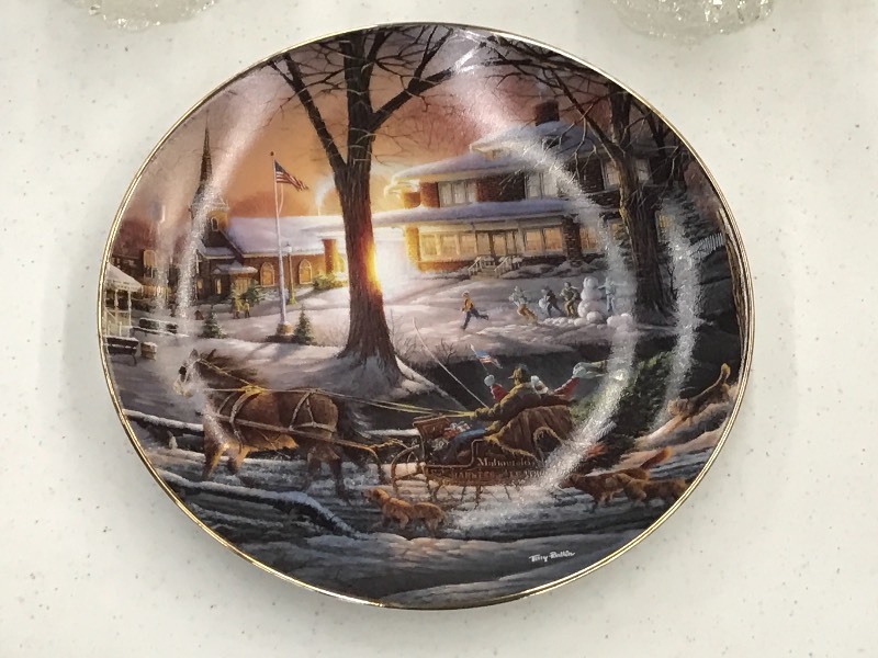 (1) Terry Redlin Plate & (1) Cream ...