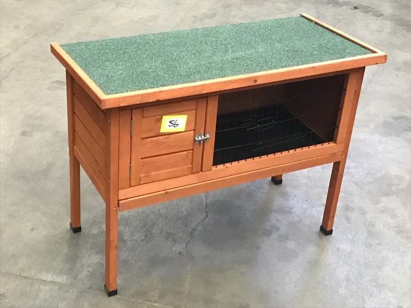 lot 56 image: Unused Rabbit Hutch, Lightweigt & E...