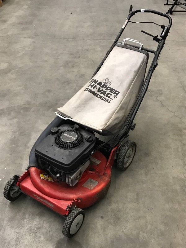 lot 79 image: Snapper 21 Self-Propelled Lawn Mow...