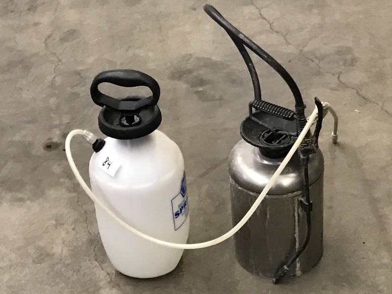 lot 84 image: (2) 2-Gallon Pump Sprayers ...