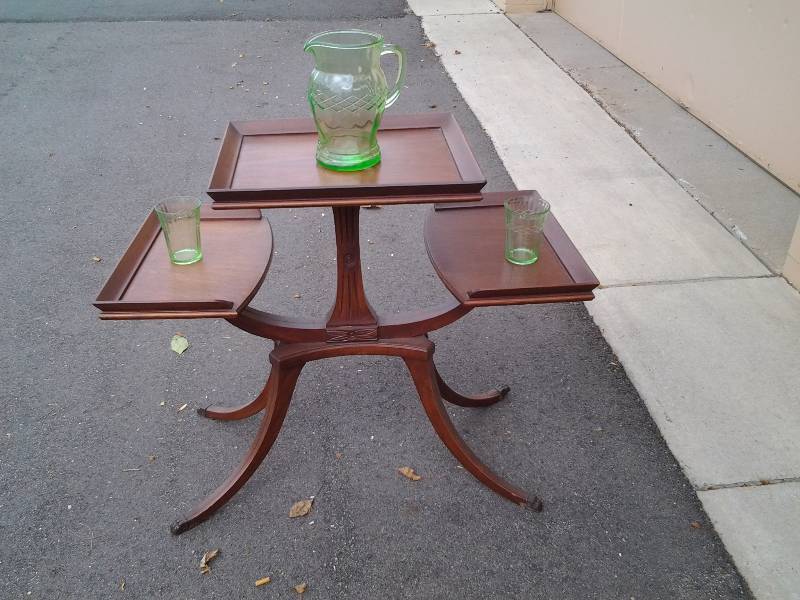 lot 36 image: 3-Top Claw Foot Table & Vintage 3-Piece Green Glass Beverage Set