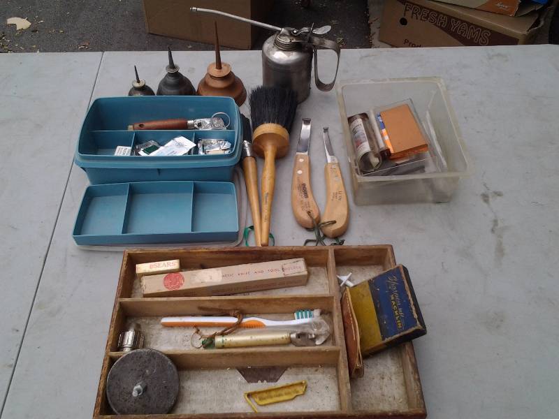 lot 67 image: Assorted Oil Cans, Brushes, Hoof Knives, Sharpening Related