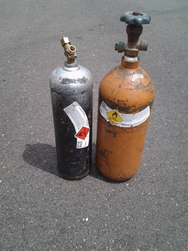 lot 96 image: Oxy-Acetylene Tanks