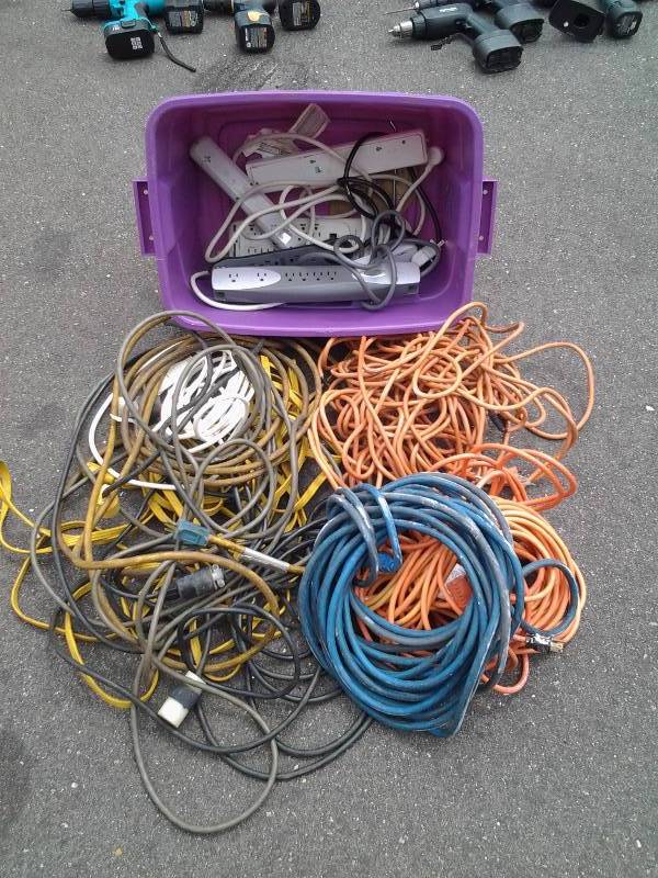 lot 105 image: Large Lot Of Extension Cords & Multi Plugs Includes Tote