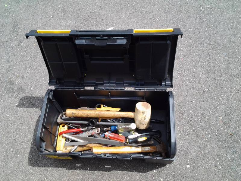 lot 117 image: Tool Box With Assorted Hand Tools Hammers, Screw Drivers, Chisels, Pry Bars Tape Measures