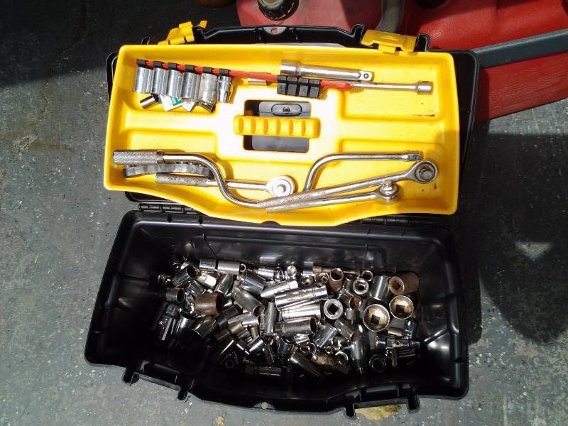 lot 120 image: Tool Box With Assorted 14, 38, 12 Inch Drive Sockets Napa, Thoreson, S-K, Ratchet & Extension