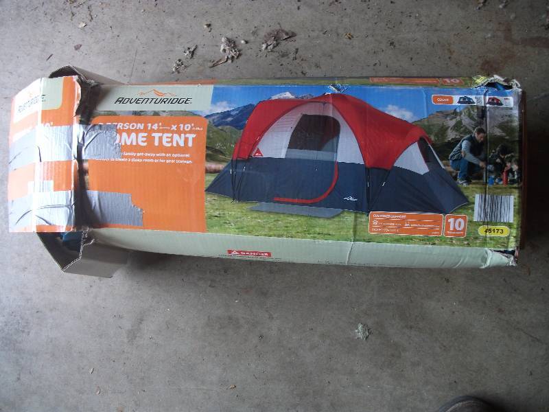 lot 7 image: 10x14 Dome Tent Sleeps 8