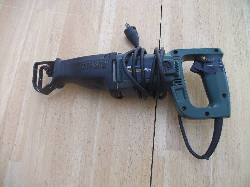 lot 18 image: Black & Decker Quantum Power Reciprocating Saw