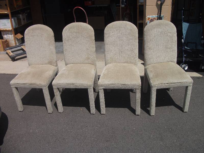 lot 32 image: 4-Upholstered Dining Chairs By Regency House