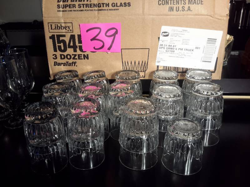 lot 39 image: 33, ON THE ROCKS glasses