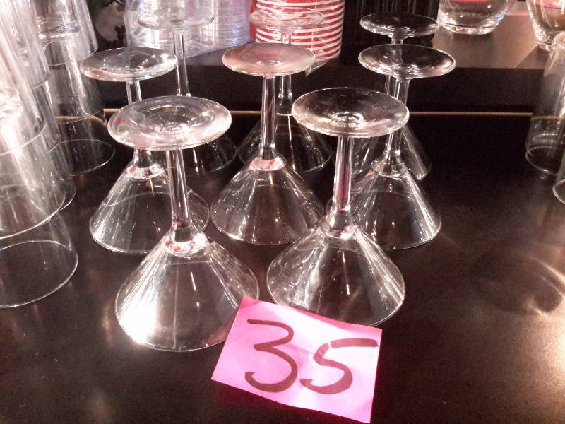 lot 35 image: 24 Libbey Martini glasses
