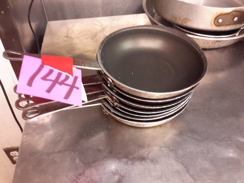 lot 144 image: 8, 7 and 8 in frying pans