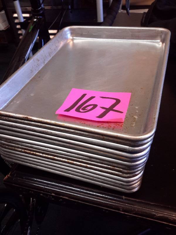 lot 167 image: 13 14 sheet cake pans, Aluminum