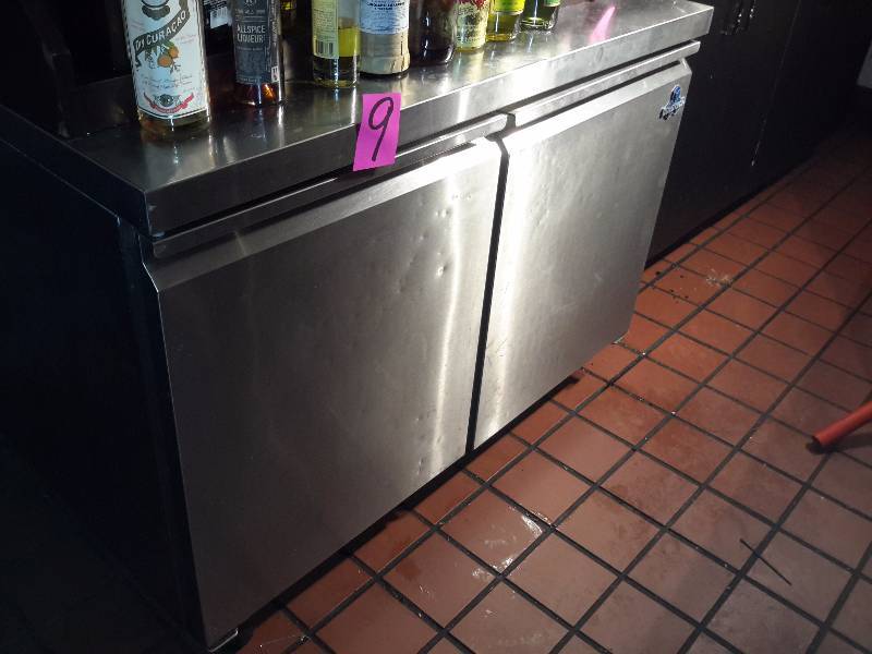 lot 9 image: Cold Tech Cooler