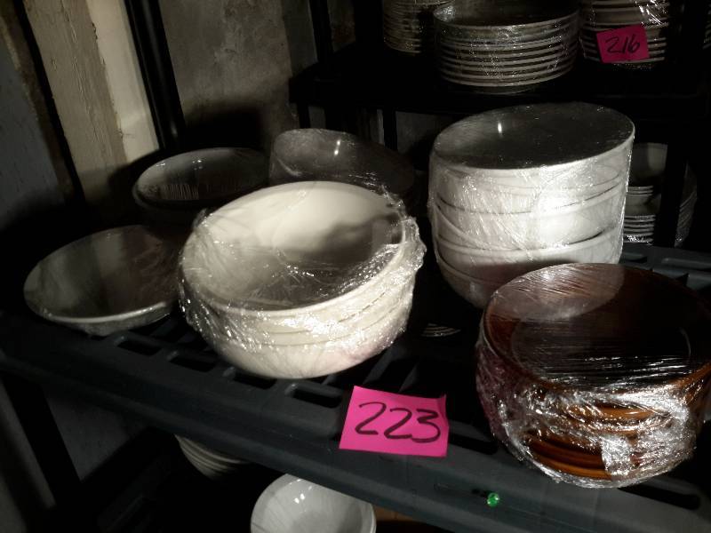 lot 223 image: Lot of Misc. size serving bowls