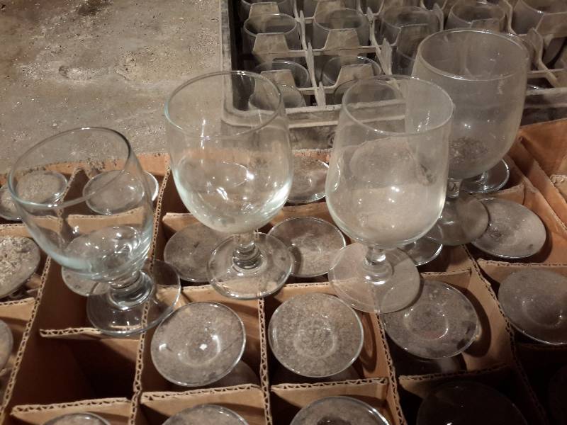 lot 210 image: 2 trays of goblets as pictured