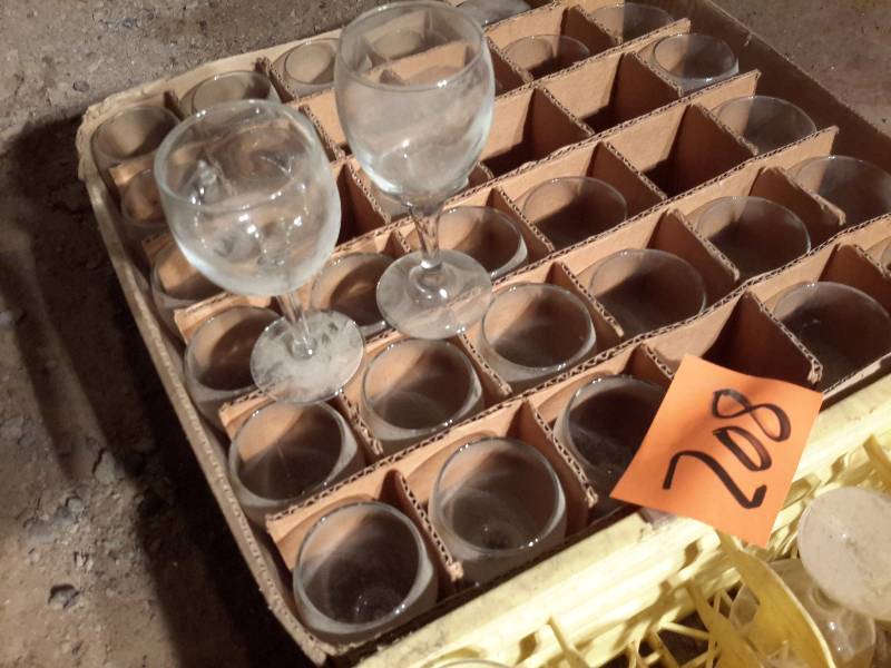 lot 208 image: 3 Trays of Wine Glasses