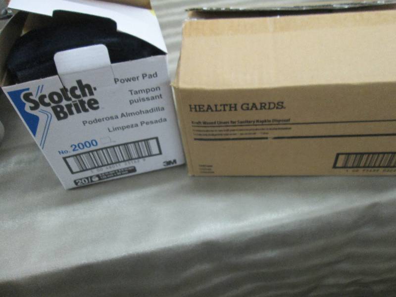 Case of 500 Waxed Liners for Sanita...