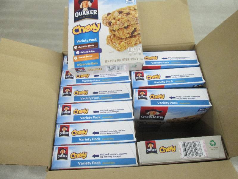 Lot of 11 Boxes Quaker Chewy Granol...