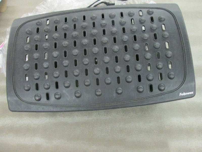 Fellowes Climate Control Footrest o...