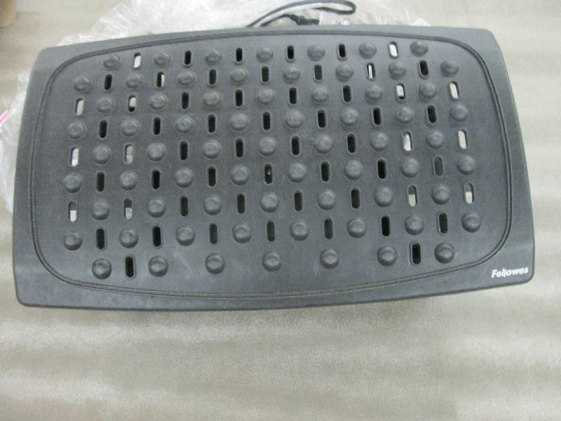 Fellowes Climate Control Footrest o...