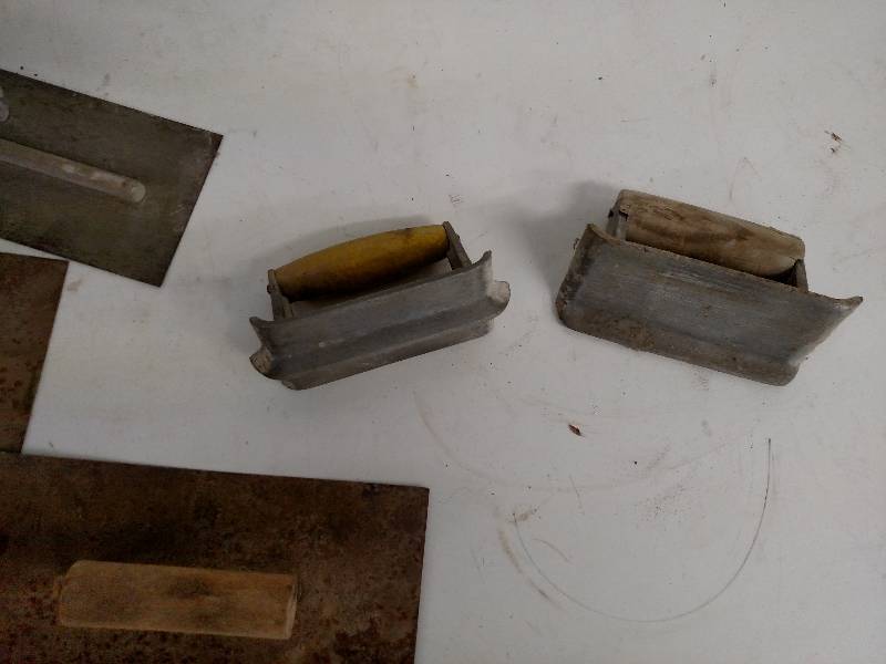 lot 103 image: Asstd Cement Tools...
