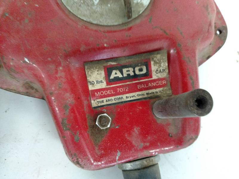 lot 105 image: (2) Garner Denver 15# & (1) Aro 10#...