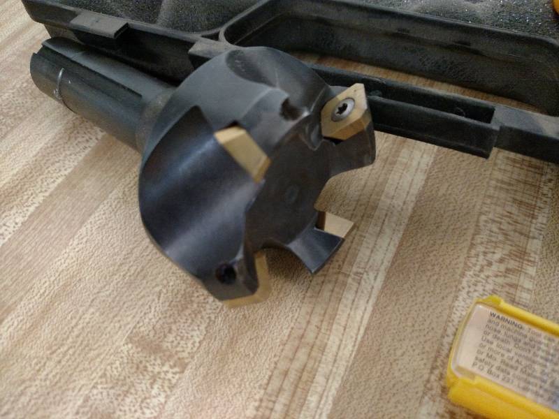 lot 17 image: Kennametal 2 Face Mill, R8...
