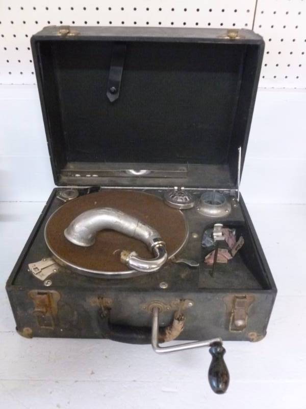 lot 10 image: Vintage Record Player