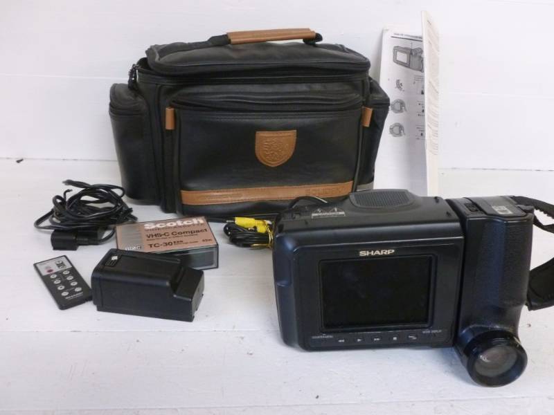 lot 18 image: Camcorder