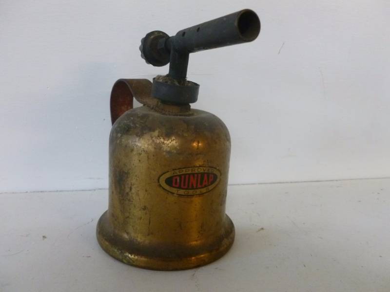 lot 33 image: Vintage Brass Torch