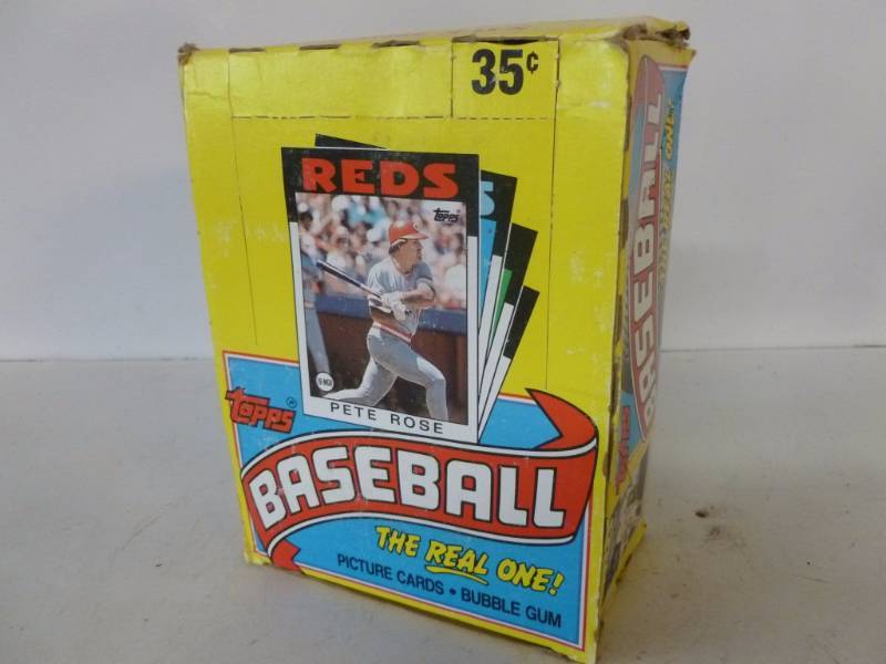 lot 37 image: Sports Cards
